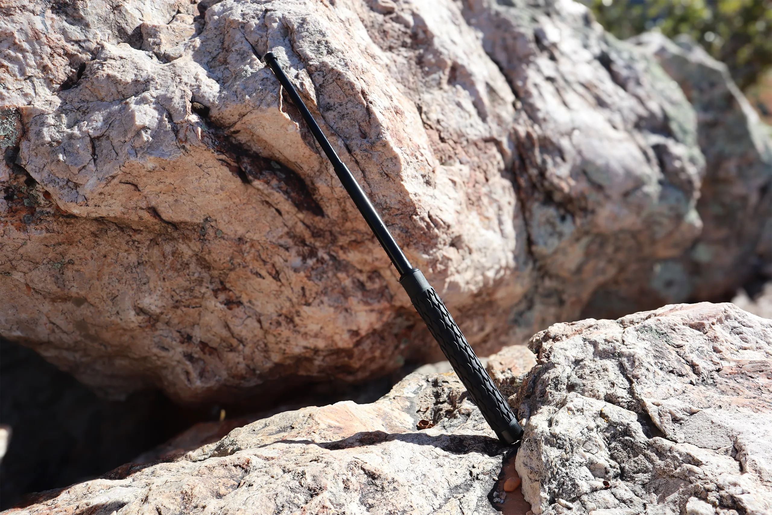 Baton Deluxe Self-Defense Baton - Image 1